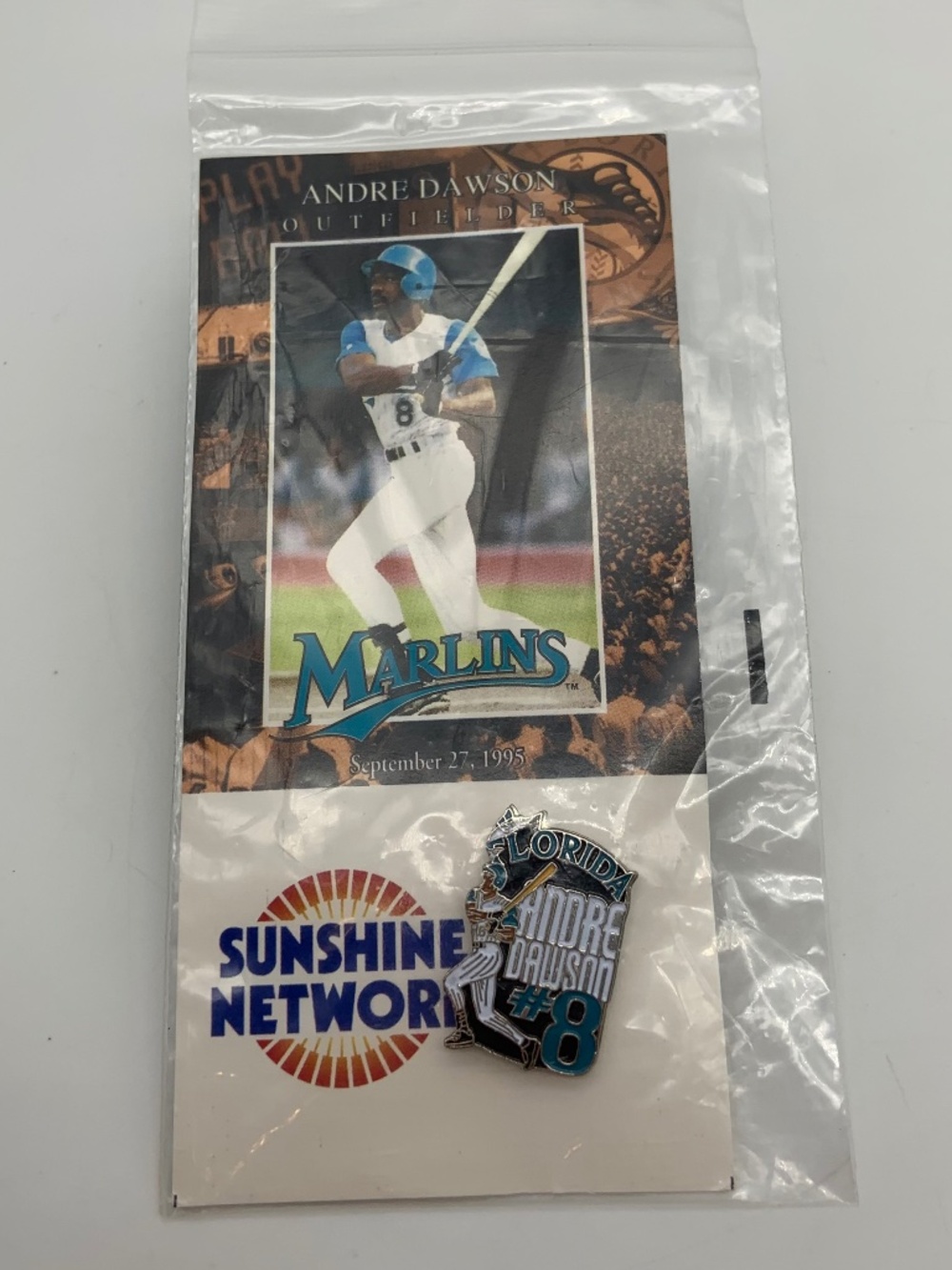 Vintage Florida Marlins Andre Dawson #8 Baseball MLB Pin and Card